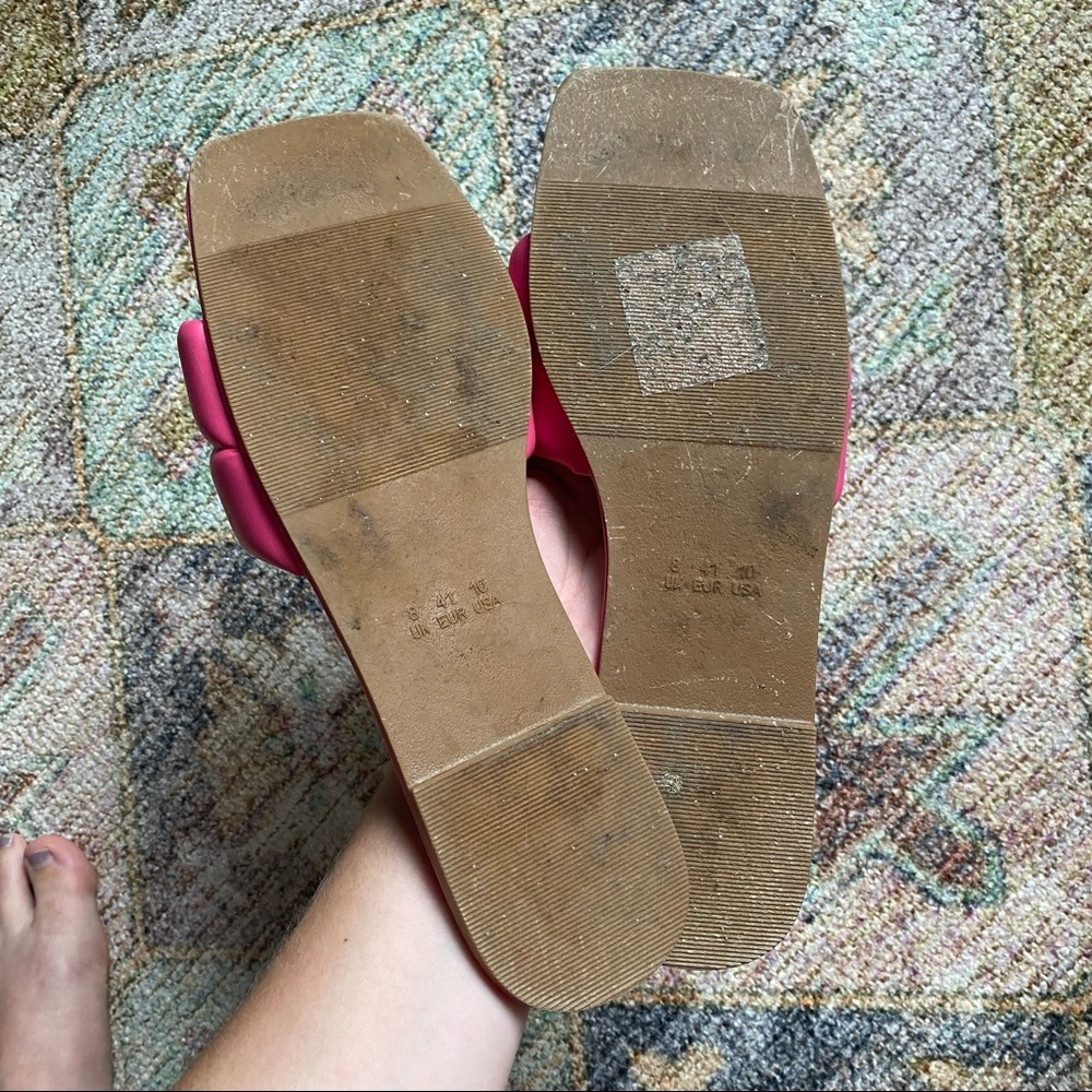 🚫🚫sold🚫🚫💗Hot Pink Slide Sandals - Picture 5 of 6